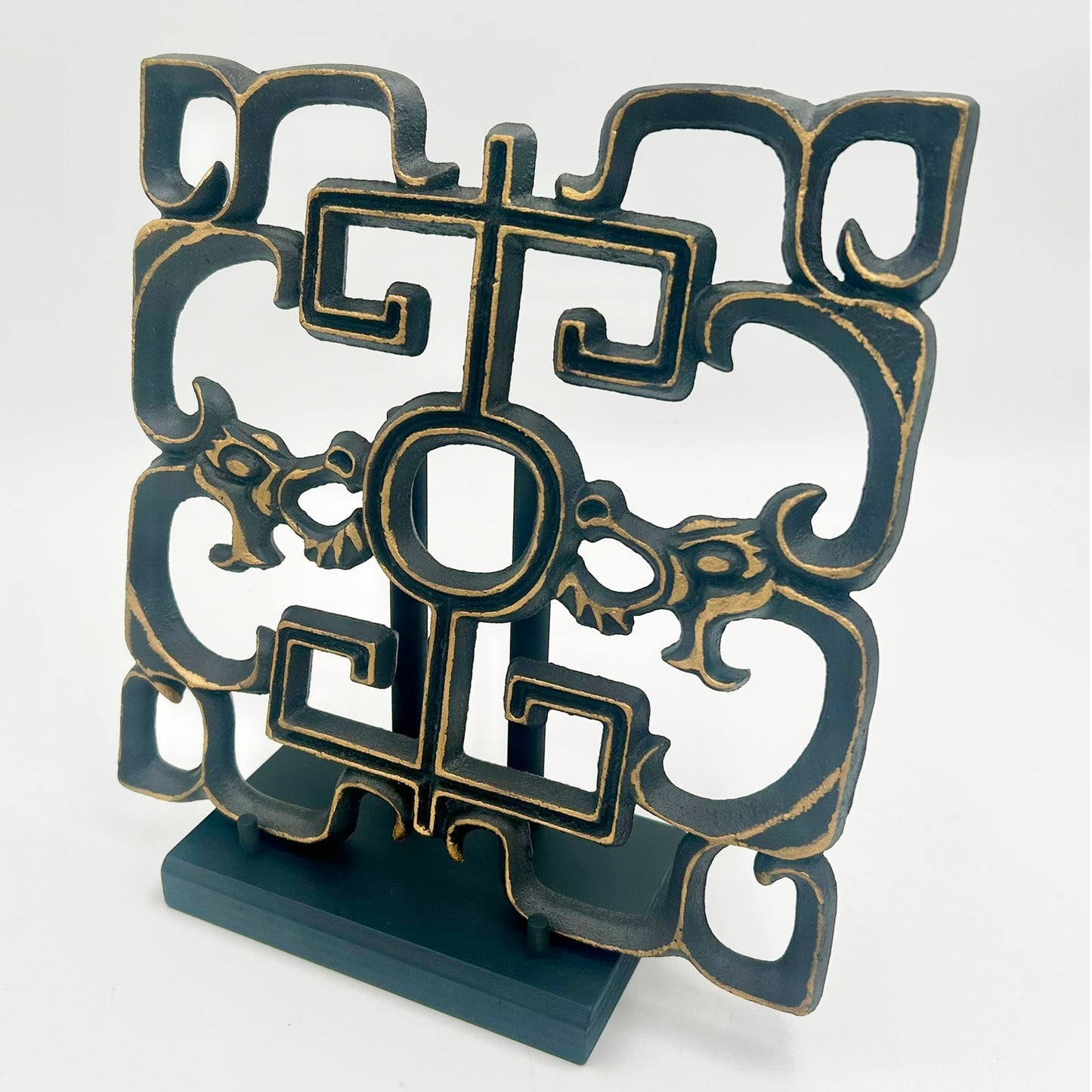 Tiki Dragon Breezeway Tile with Stand