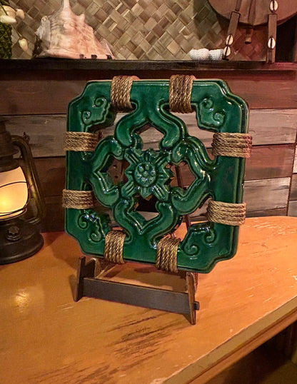 Tiki Jade Breezeway Tile with Stand