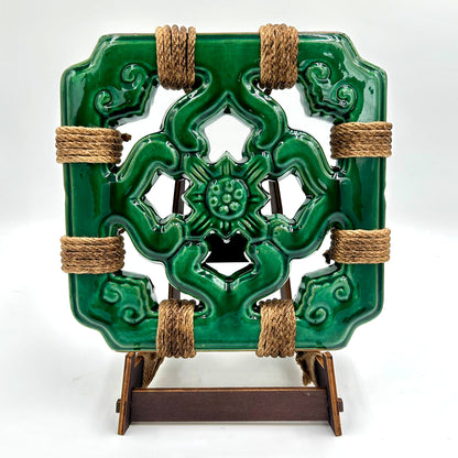 Tiki Jade Breezeway Tile with Stand